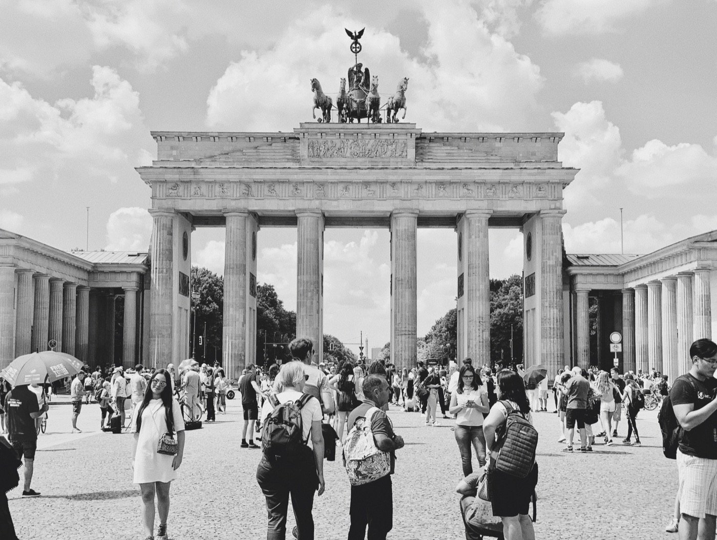 Black-and-white photo of the Brandenburg Gate in Berlin